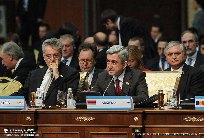رئیس جمهور ارمنستان در حال تشریح مواضع کشورش در قبال قره باغ