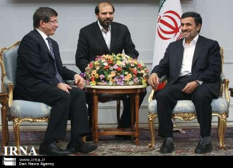 دیدار وزیرخارجه ترکیه با احمدی نژاد