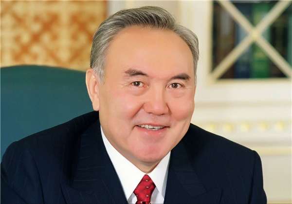 نظربايف: زنان هم مي توانند رييس جمهور قزاقستان شوند