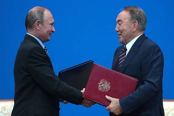 پوتین با نظربایف در جریان اجلاس اقتصادی اوراسیا دیدار می کند