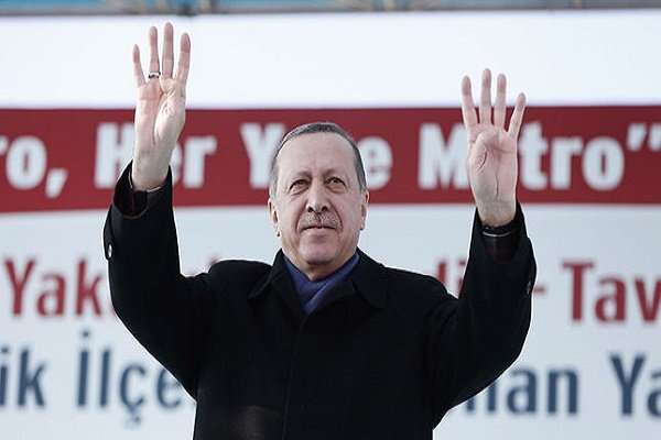 اردوغان خواستار حمایت مردم از وی در همه پرسی شد