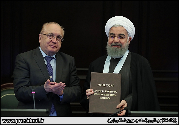 دکترای افتخاری دانشگاه دولتی مسکو به دکتر روحانی اعطا شد