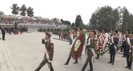 گرامیداشت روز «غلبه» در تاجیکستان
