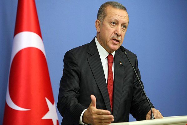 اردوغان: بارزانی برای تجزیه عراق تلاش می‌کند