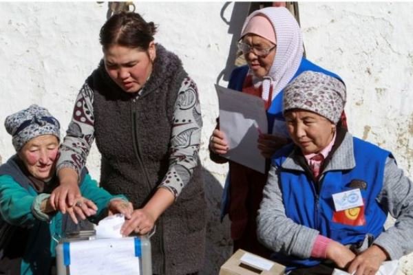 قرقیزستان رئیس جمهور جدید انتخاب می‎کند