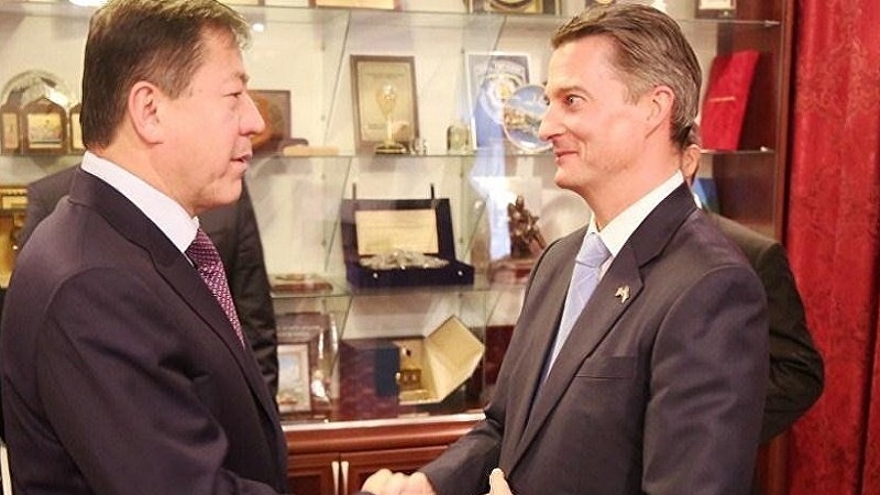 دیدار کارمند موقت سفارت آمریکا با وزیر داخله تاجیکستان