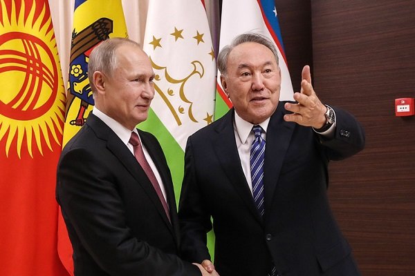گفتگوی تلفنی پوتین و نظربایف در مورد نشست سوچی