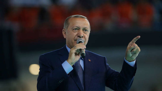 اردوغان: آمریکا از پشت به ما خنجر می‌زند/ محاصره اقتصادی کنونی ادامه کودتای ۲۰۱۶ است