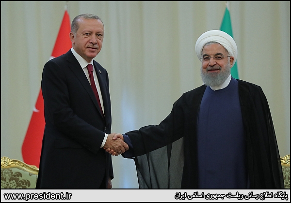 دکتر روحانی در دیدار رئیس جمهور ترکیه: ایران و ترکیه باید برای مقابله با تحریم‌های آمریکا روابط اقتصادی خود را بیش از پیش گسترش دهند