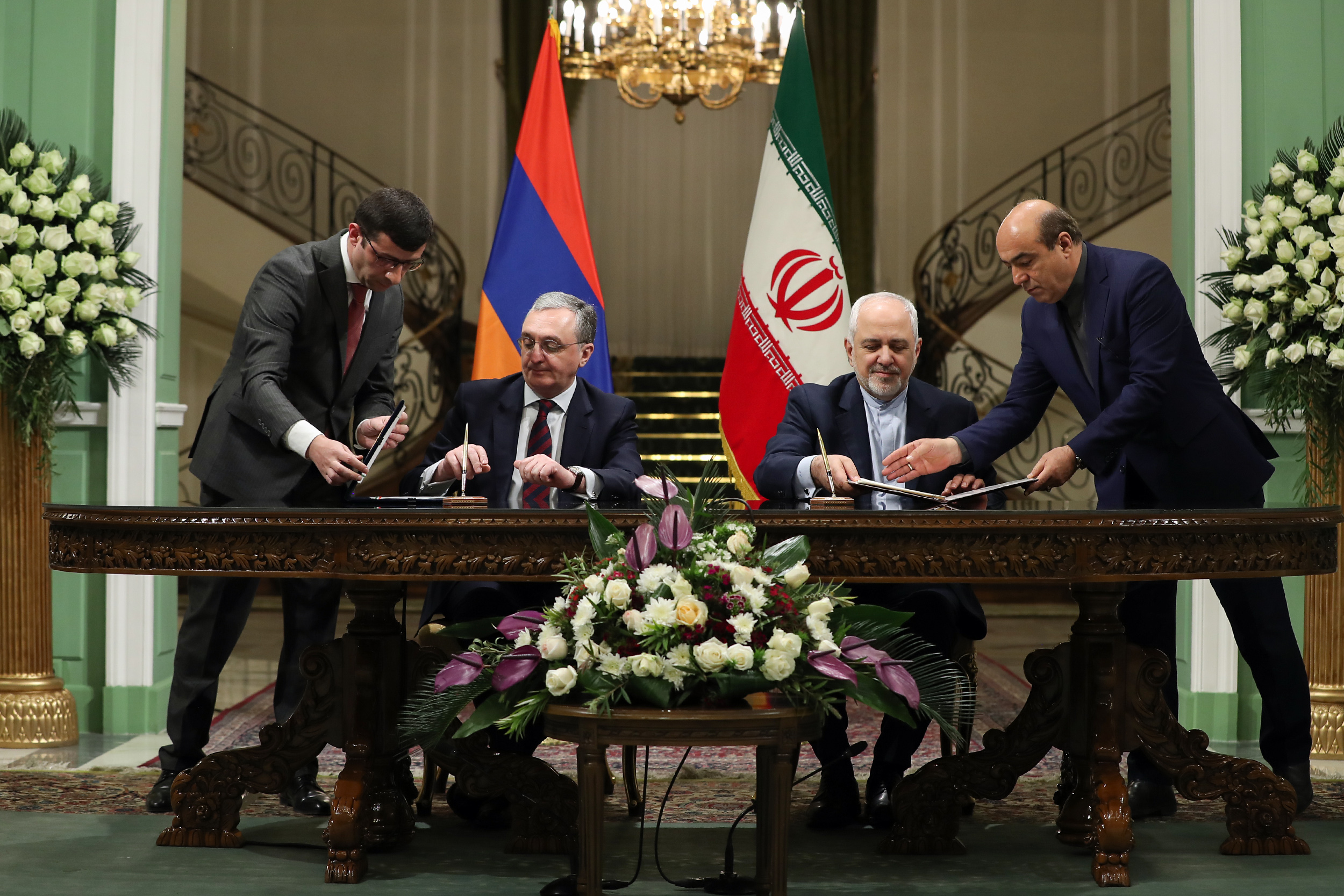 در حضور دکتر روحانی و نیکول پاشینیان انجام شد؛ امضای ۲ سند همکاری مشترک میان ایران و ارمنستان