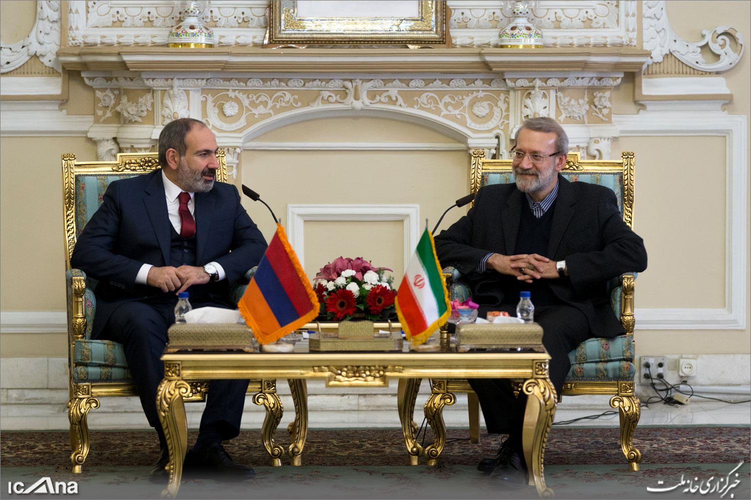 لاریجانی: ایران هیچ محدودیتی برای توسعه همکاری‌ها با ارمنستان قائل نیست