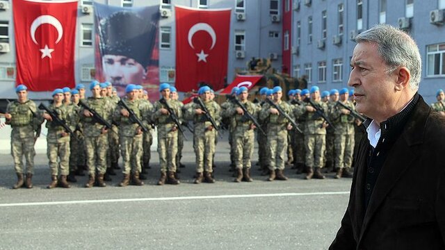 وزیر دفاع ترکیه: منتظر دستور اردوغان برای انجام عملیات نظامی در منبج هستیم