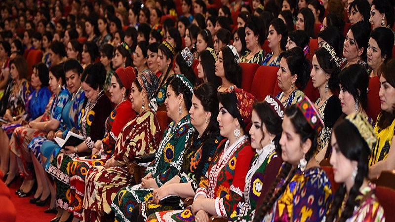 سهم 19 درصدی زنان در مدیریت ادارات و وزارتخانه های تاجیکستان