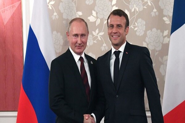 ماکرون دعوت پوتین برای سفر به مسکو را پذیرفت