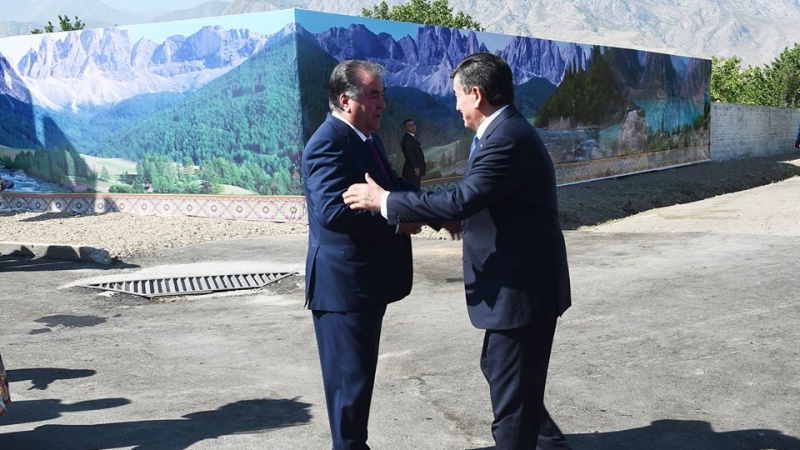 دیدار روسای جمهوری تاجیکستان و قرقیزستان در منطقه مرزی میان دو کشور