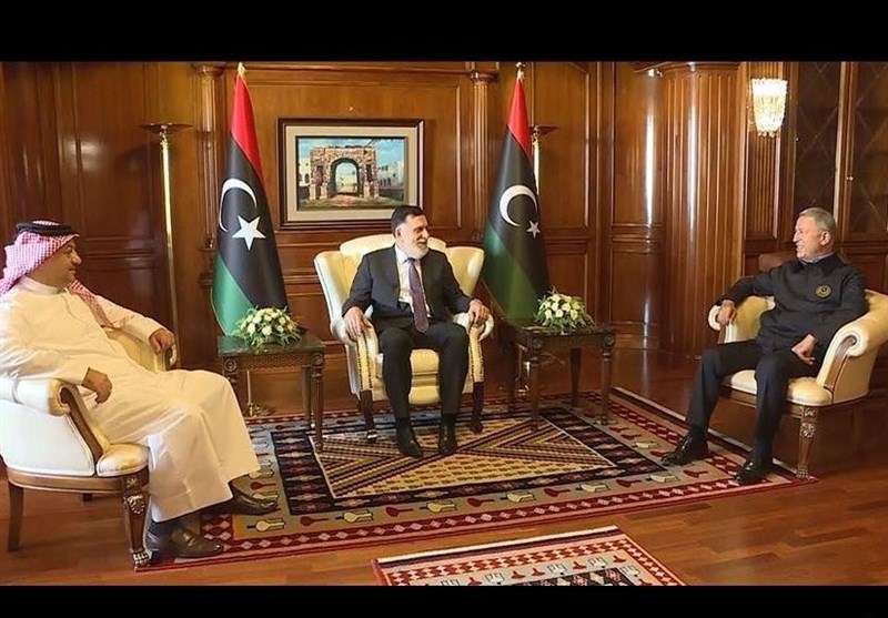 نشست وزیر دفاع ترکیه با نخست‌وزیر لیبی و همتای قطری خود در طرابلس