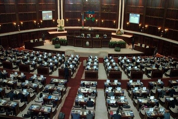 تصمیم پارلمان جمهوری‌آذربایجان در برقراری حالت‌جنگی در برخی شهرها